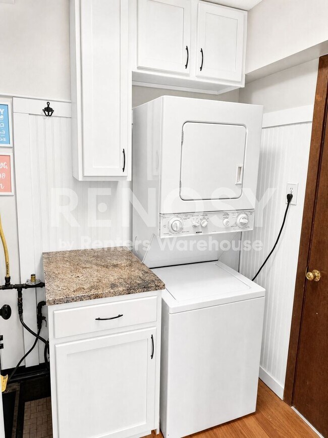 Foto del edificio - 2BD/1BA Townhome in Plymouth Available Now!