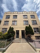 Building Photo - 67 W 53rd St