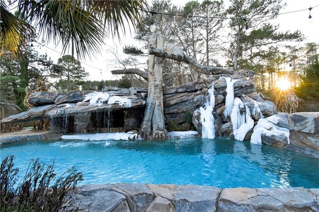 Foto del edificio - 1679 Rangewood Dr SW