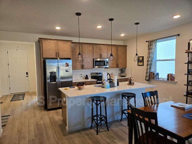 Foto del edificio - 609 Clover Ln