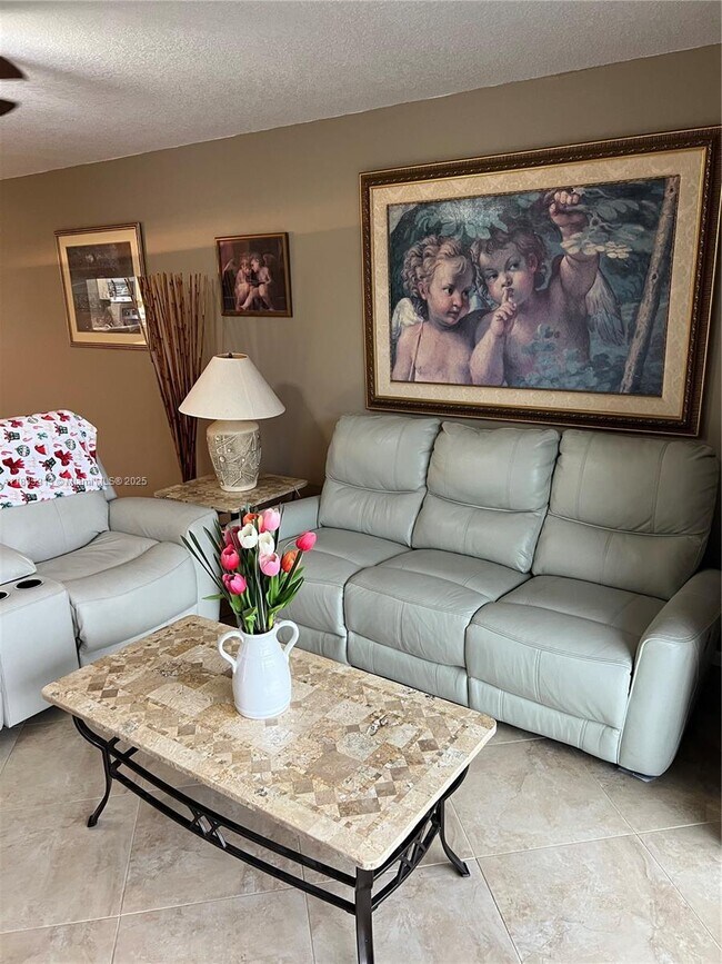 Foto del edificio - 12550 SW 15th St