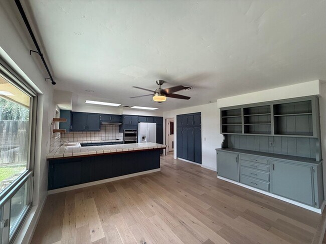 Foto del edificio - 7809 Westdumfries Ct