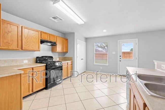 Foto del edificio - 9311 Norwood Trails Dr