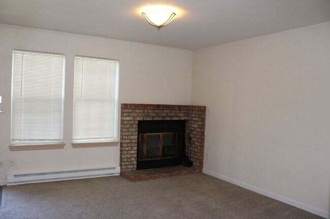 Foto del edificio - Bright and Updated Fort Collins Condo with...