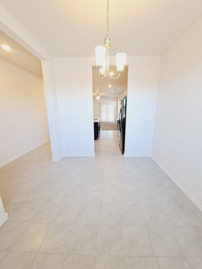 Building Photo - Energy Efficient Home!