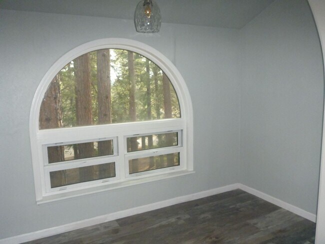 Foto del edificio - 1047 War Bonnet Way