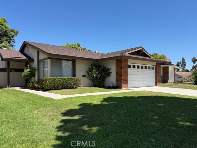 Foto principal - 17481 Wayne Ave