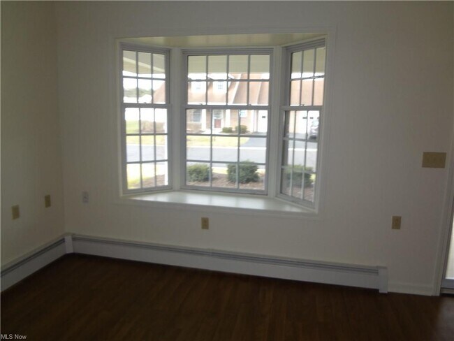Building Photo - 204 Independent Dr