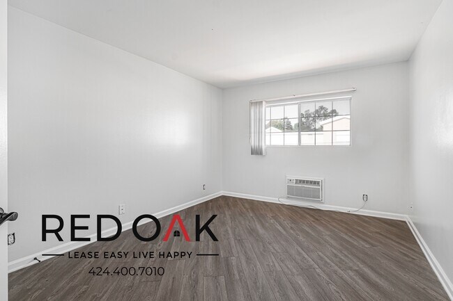 Foto del edificio - 10201 Woodbine St
