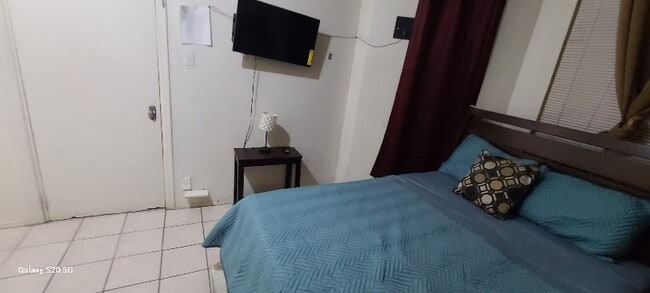 Foto del edificio - 524 Timpson Pl