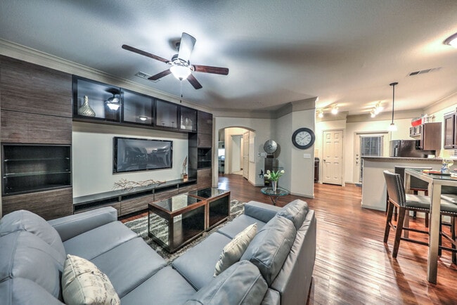 Building Photo - Grand Villas at Cinco Ranch