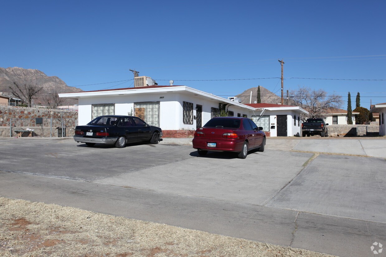 Foto del edificio - 2817-2821 Fort Blvd