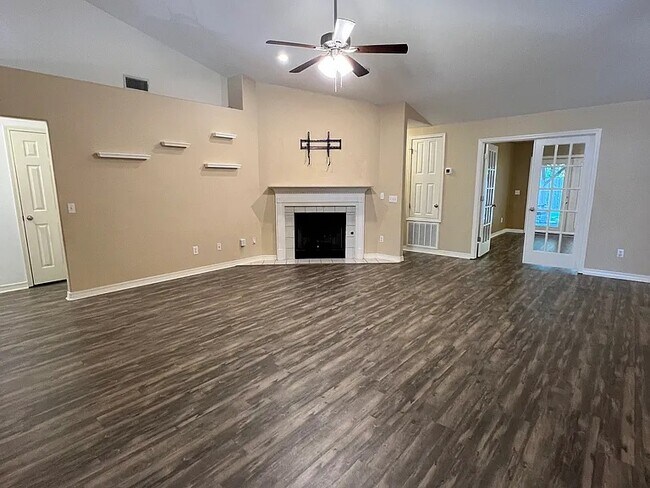 Foto del edificio - 1424 Roebling Tr