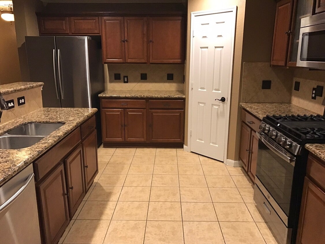 Foto del edificio - 7914 Tilbury Woods Ln