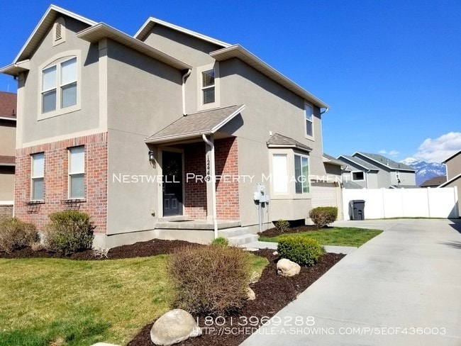 Building Photo - Seriously cute Brick cottage in Riverton