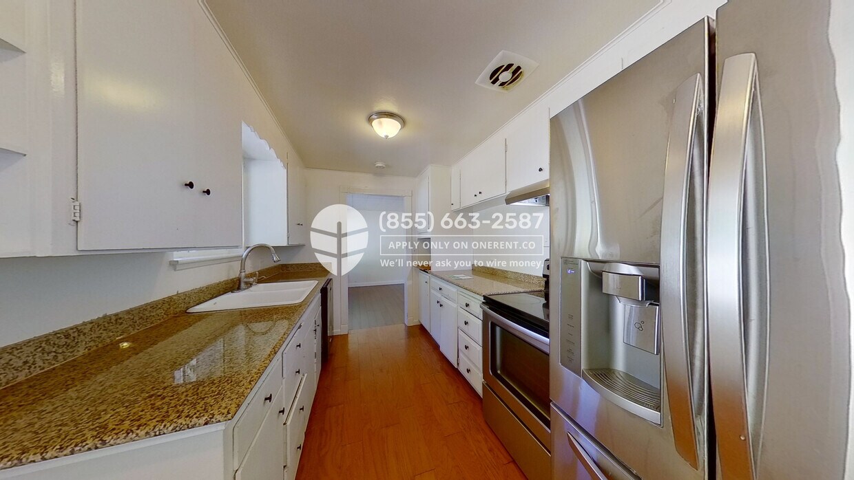 Foto principal - 14449 SE Allen Rd