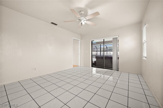 Building Photo - 415 SE 12th Ct