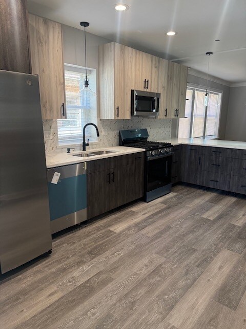 Foto del edificio - 8650 Trumbull Ave