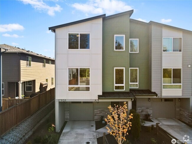 Building Photo - 17905 35th Ave SE