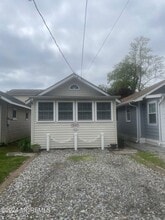 Building Photo - 605 Central Ave