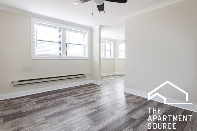 Foto del edificio - 3839 N Greenview Ave