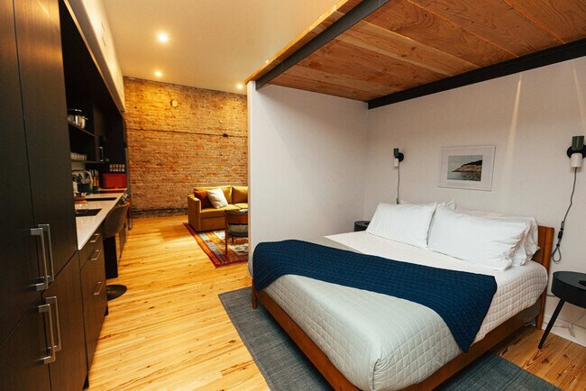 Building Photo - 1911 3rd Ave N