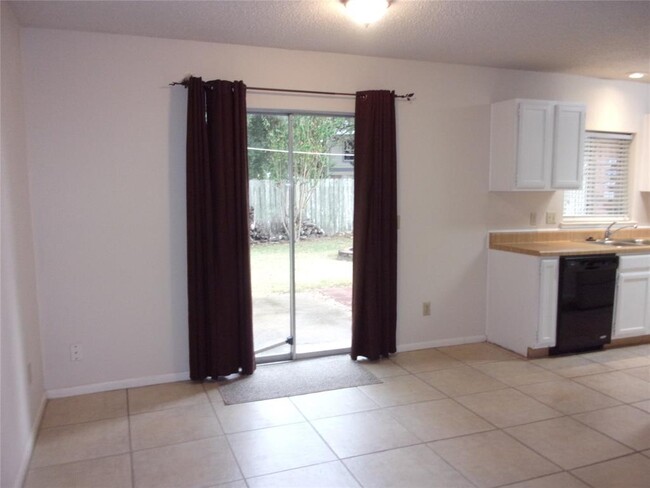Foto del edificio - 22807 Stratford House Ln