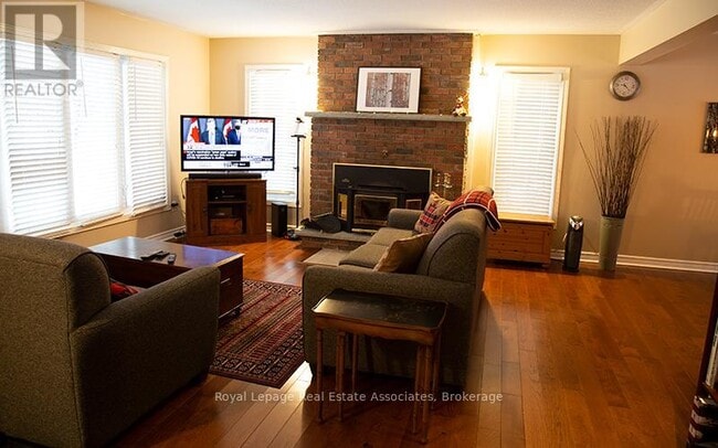 Building Photo - 74 Moreau Pkwy