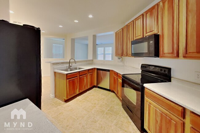 Foto del edificio - 7056 S GREENEYES Ln