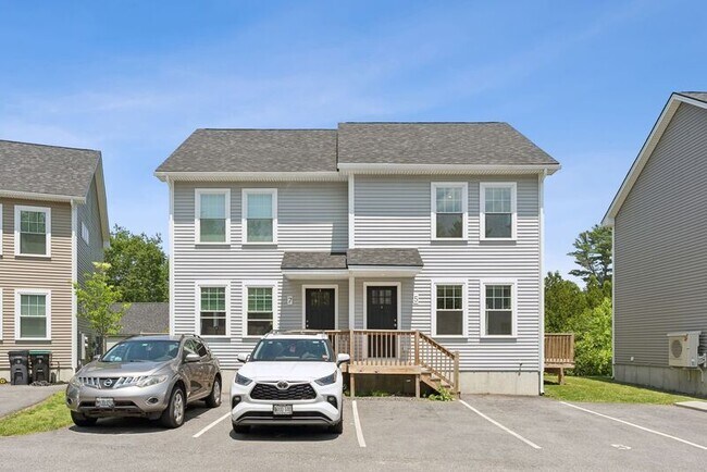 Foto del edificio - 3 Thomas Dr