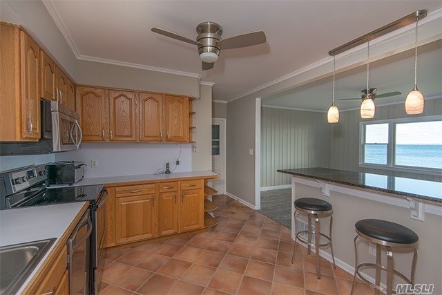 Building Photo - 6050 Peconic Bay Blvd
