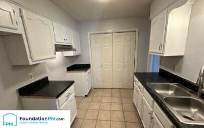 Foto del edificio - 3892 Oak Branch Cir W