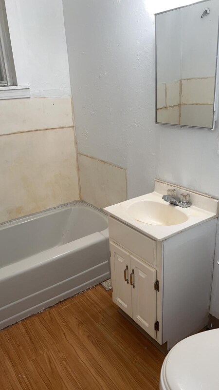 Foto del edificio - 1101 Evans Ave