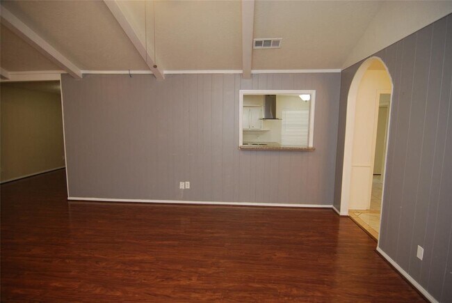 Foto del edificio - 726 Thornwood Dr
