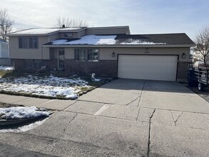 Building Photo - 1469 Ash Dr