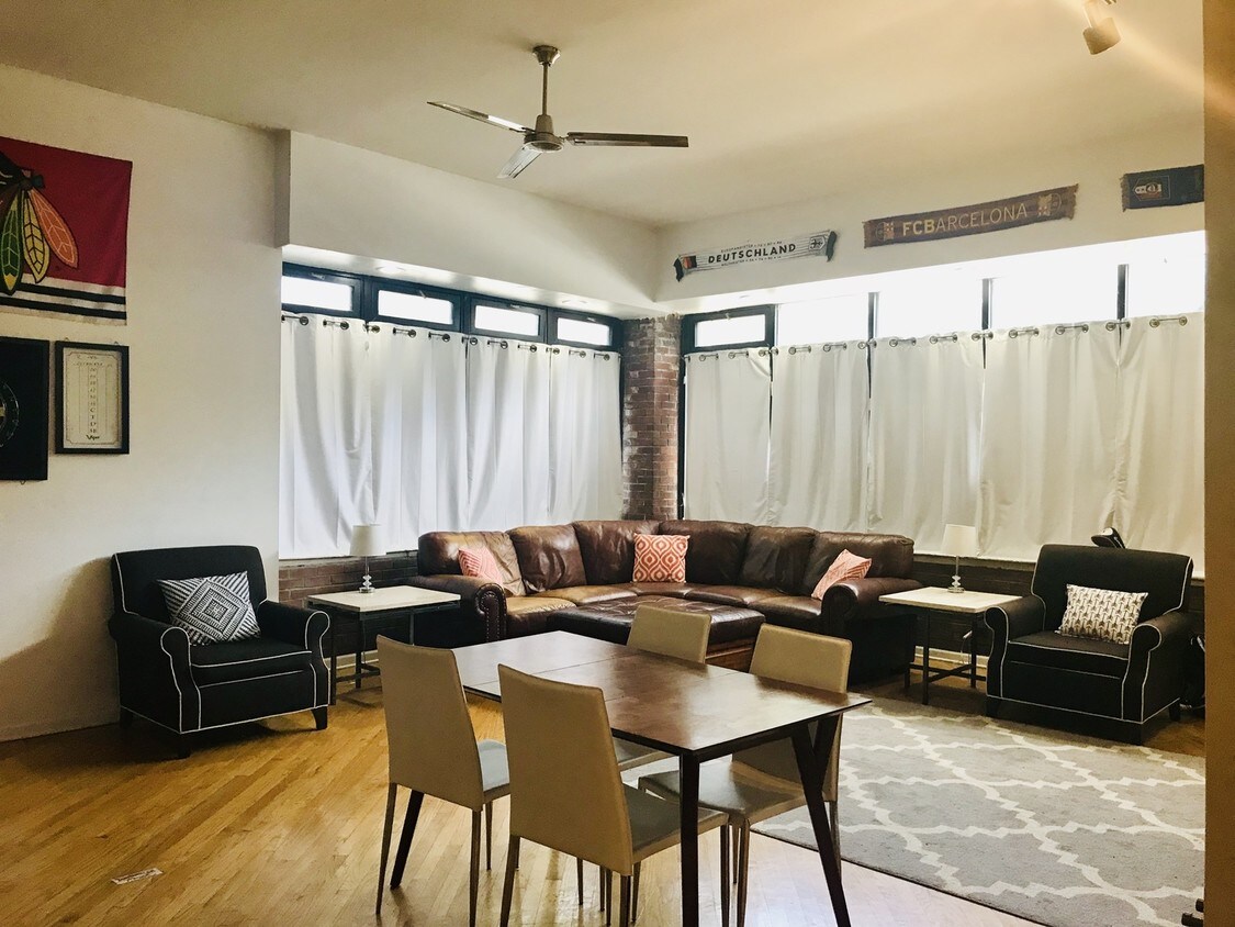 Foto principal - 3456 N Damen Ave