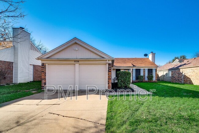 Foto del edificio - 3728 Staghorn Cir S