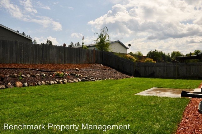 Foto del edificio - 3 br, 2 bath House - 3020 N. Treaty Rock Blvd