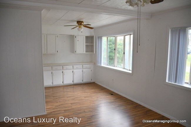 Foto del edificio - 2 br, 2 bath House - 1036 June Terrace