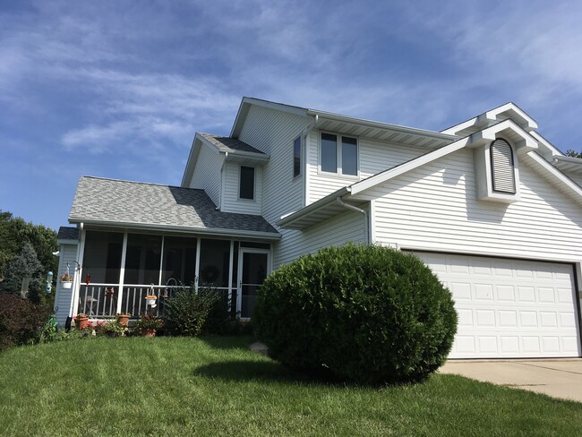 Building Photo - 5702 W Open Meadow