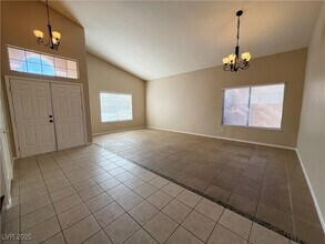 Building Photo - 7761 Locke Haven Dr