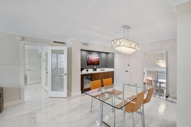 Building Photo - 5555 Collins Ave