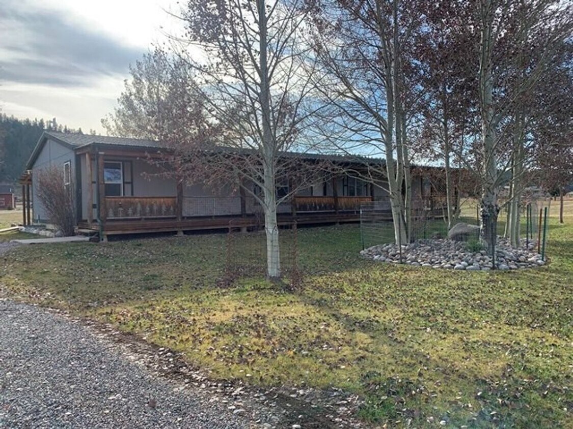 Foto principal - 3 Bed, 2 Bath Home in Lower Stillwater Valley