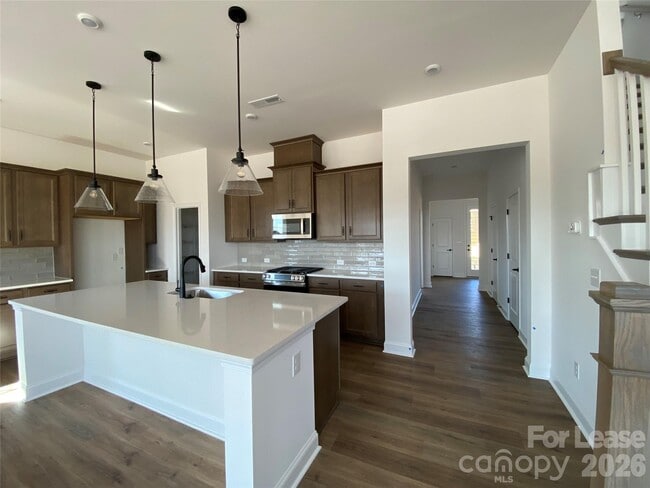 Foto del edificio - 4016 Hickory Pl Ln