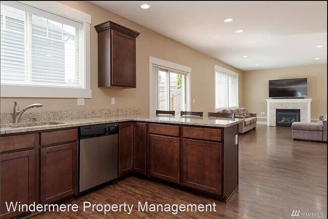 Foto del edificio - 4 br, 2.5 bath House - 5649 Ariel Ct
