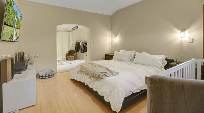 Foto del edificio - 6350 Pine Tree Dr