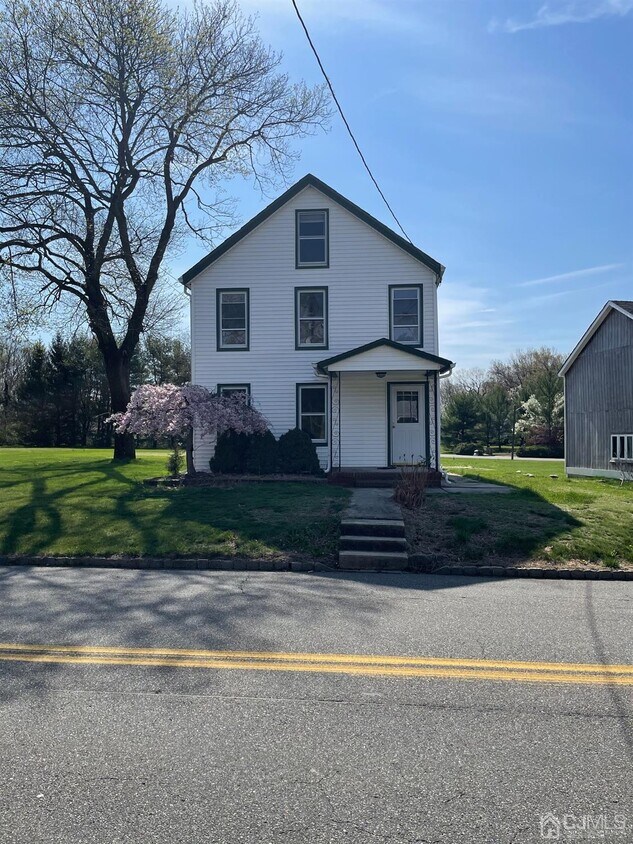 Primary Photo - 370 Riva Ave
