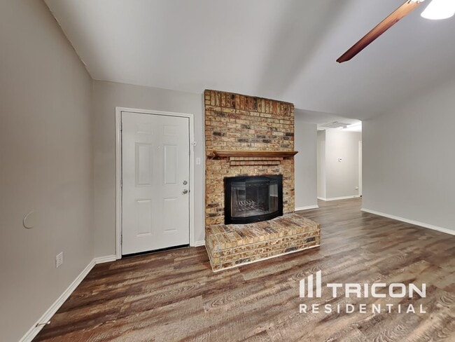 Foto del edificio - 3521 Kirby Creek Dr