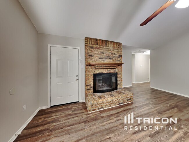 Building Photo - 3521 Kirby Creek Drive Grand Prairie TX