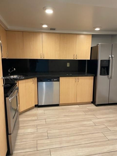 Foto del edificio - 2750 NE 183rd St